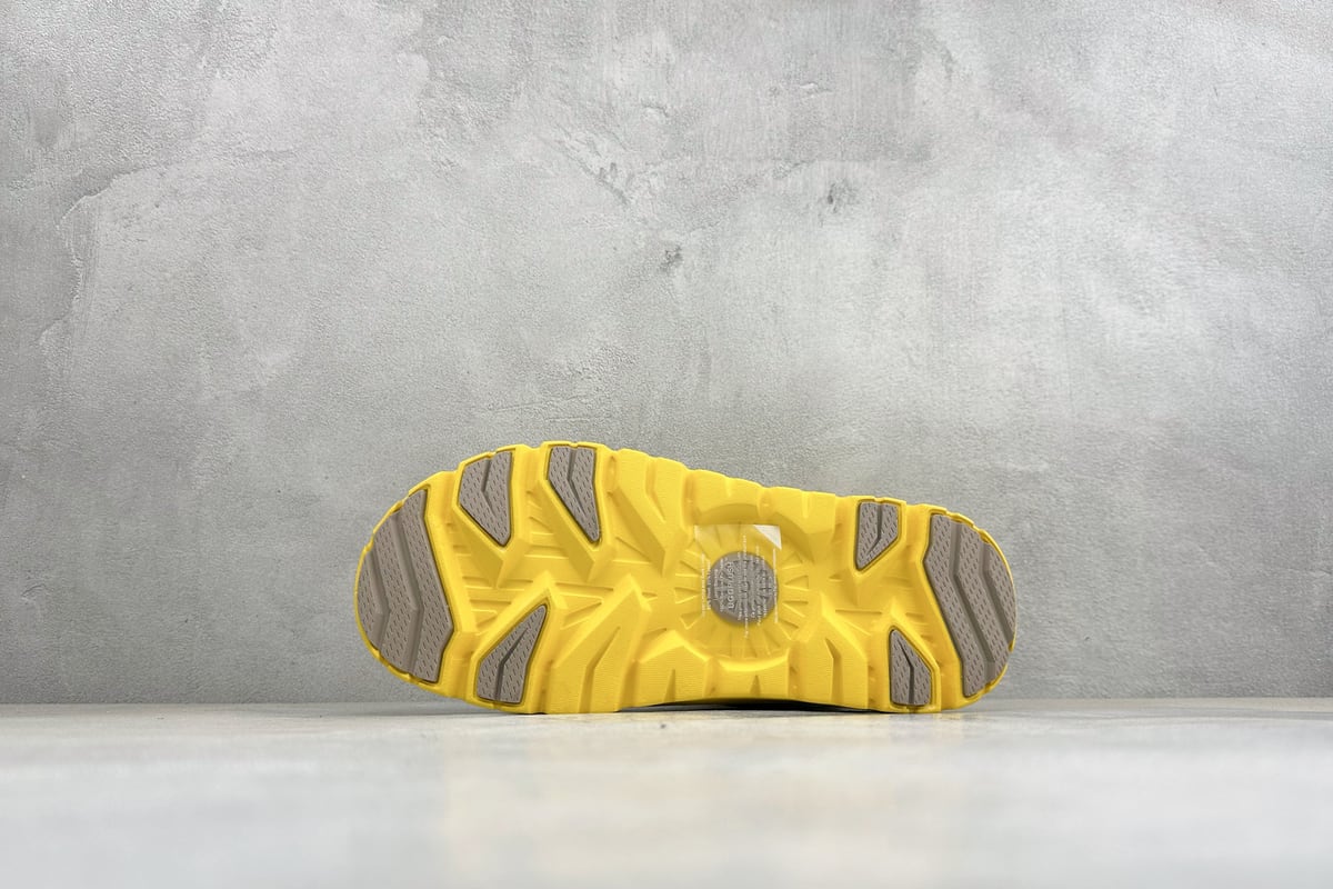 其他品牌 UGG Neumel Weather Hybrid 秋冬羊毛一体雪地靴 米银黄 鞋头实拍图