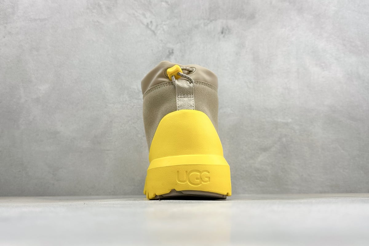 其他品牌 UGG Neumel Weather Hybrid 秋冬羊毛一体雪地靴 米银黄 鞋底实拍图