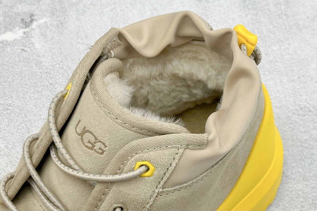 其他品牌 UGG Neumel Weather Hybrid 秋冬羊毛一体雪地靴 米银黄 上脚实拍图