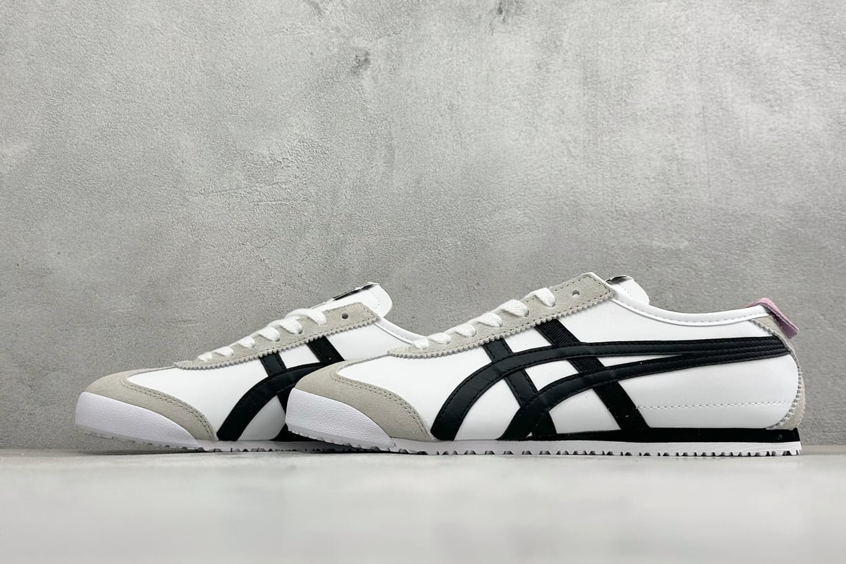 昂跑 On Onitsuka Tiger MEXICO66 Paraty 银粉黑 鞋跟实拍图