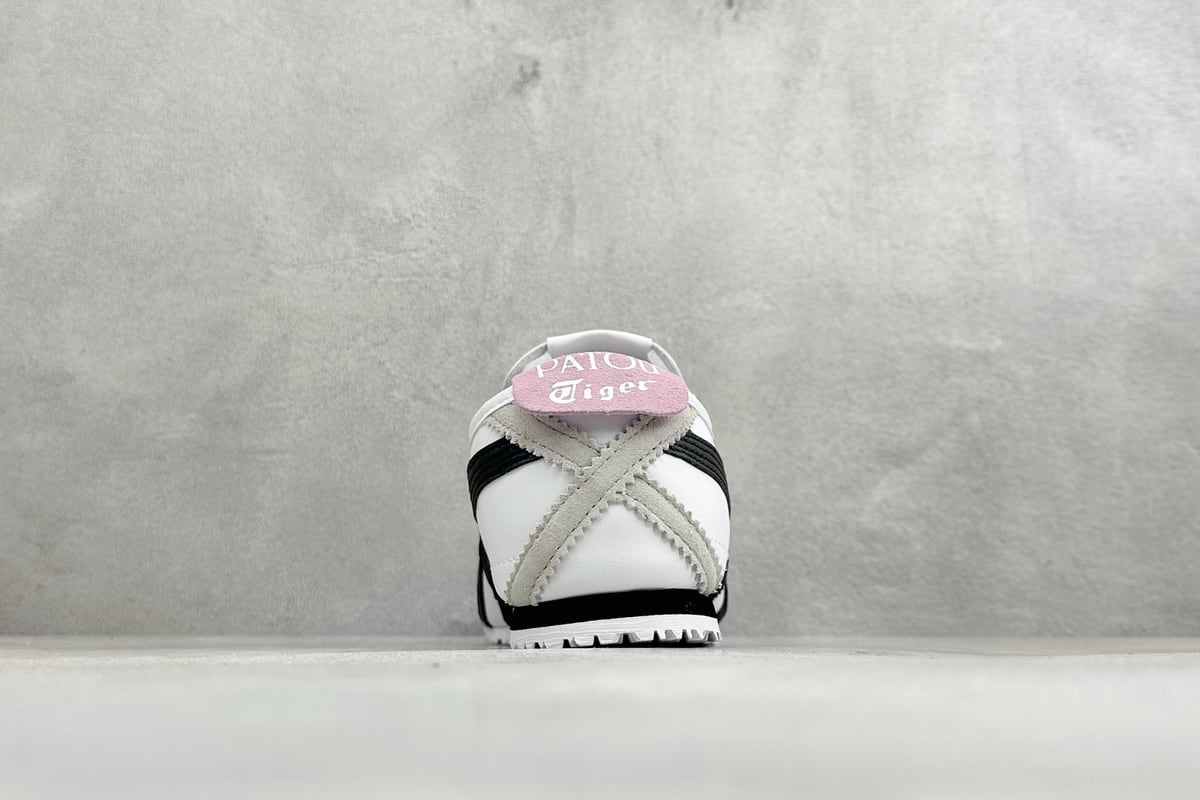 昂跑 On Onitsuka Tiger MEXICO66 Paraty 银粉黑 鞋底实拍图