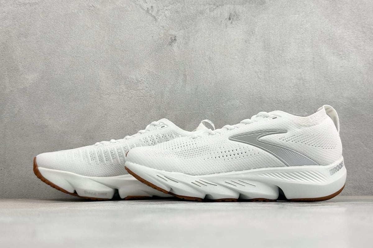 布鲁克斯 Brooks Glycerin Flex 减震耐磨支撑透气 低帮休闲跑步鞋 白银棕 鞋跟实拍图