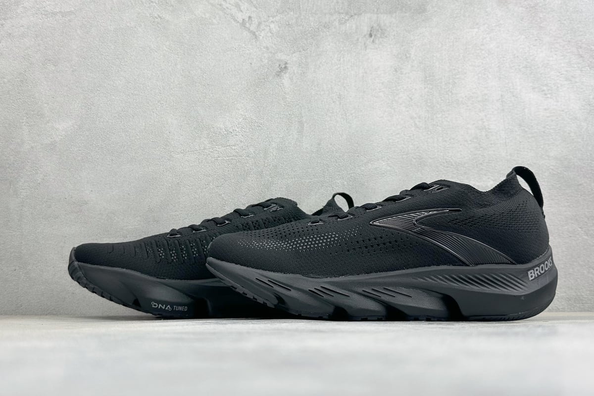 布鲁克斯 Brooks Glycerin Flex 减震耐磨支撑透气 低帮休闲跑步鞋 黑 鞋跟实拍图