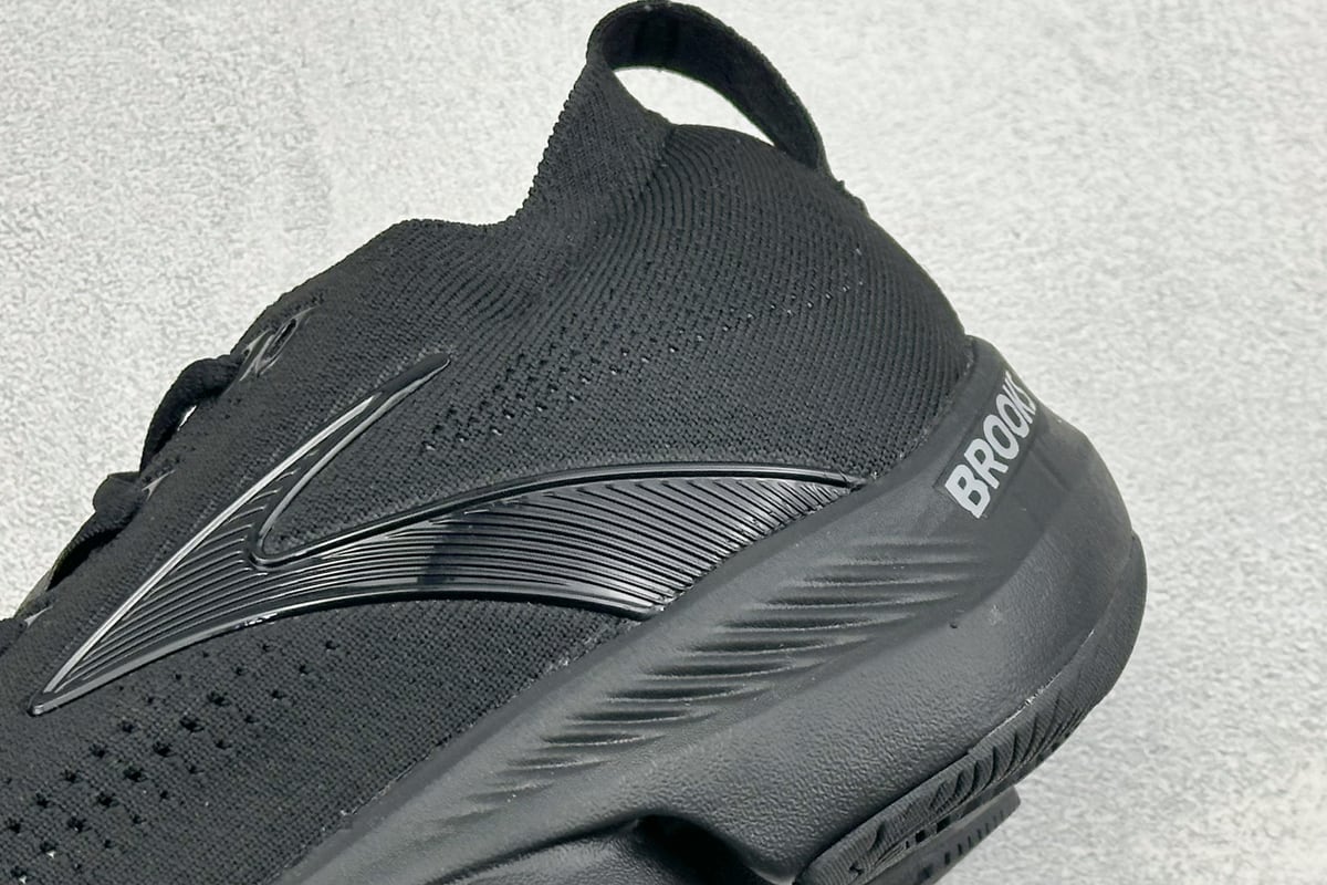 布鲁克斯 Brooks Glycerin Flex 减震耐磨支撑透气 低帮休闲跑步鞋 黑 细节实拍图