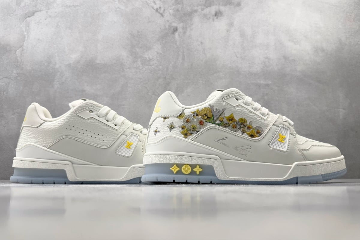 路易威登 LOUIS VUITTON Trainer 白色 鞋底实拍图
