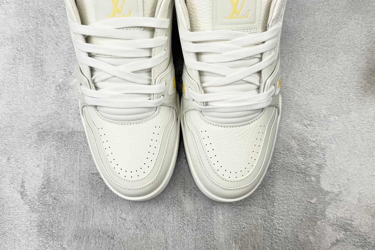 路易威登 LOUIS VUITTON Trainer 白色 鞋标实拍图