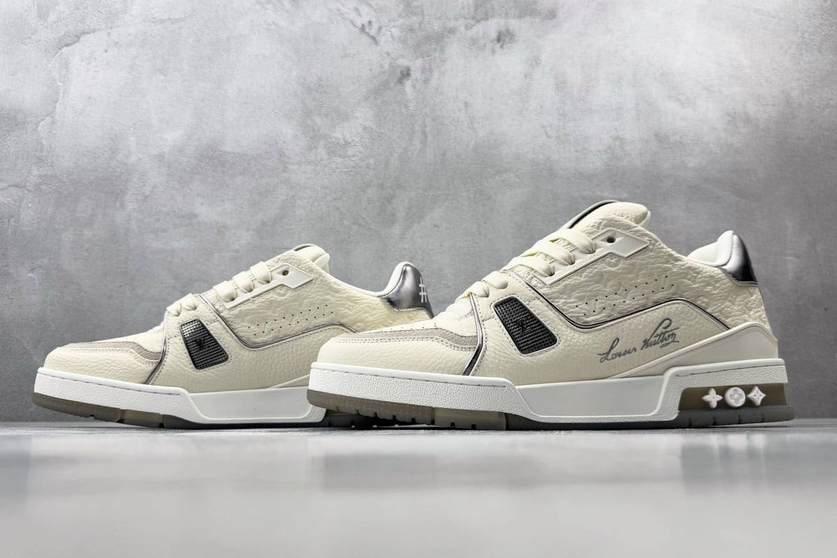 路易威登 LOUIS VUITTON Trainer 米灰 鞋跟实拍图