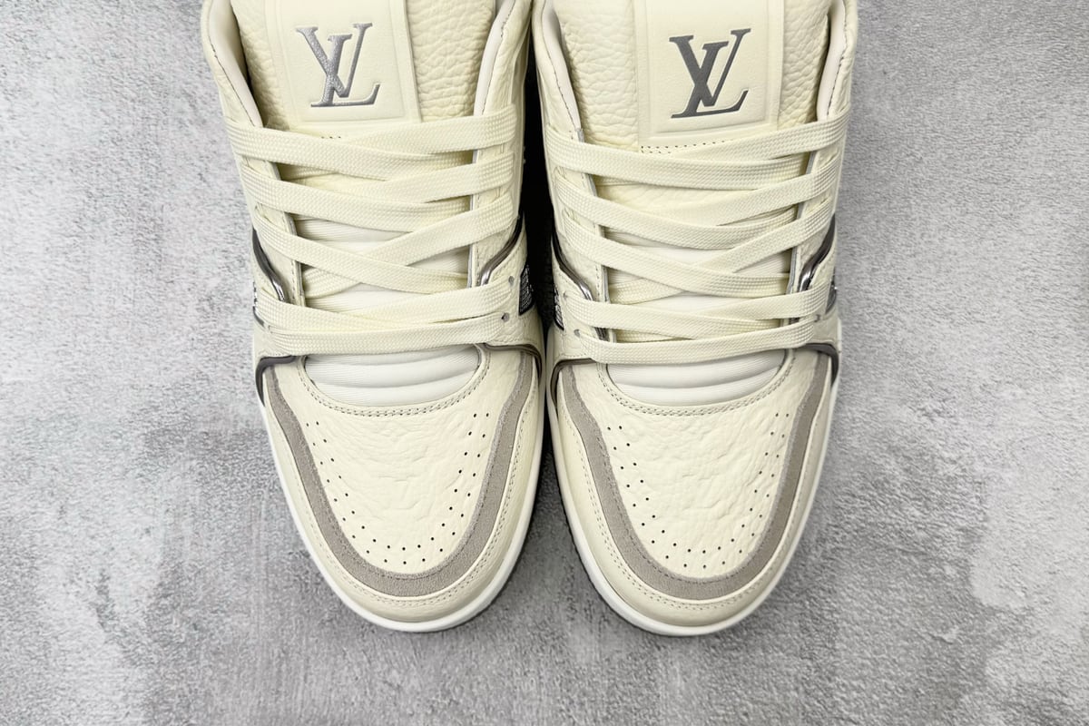 路易威登 LOUIS VUITTON Trainer 米灰 鞋标实拍图