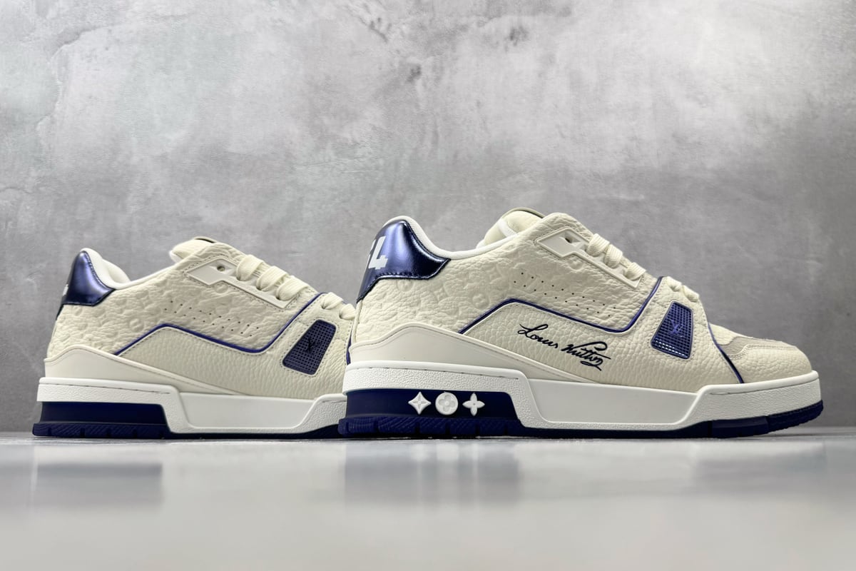 路易威登 LOUIS VUITTON Trainer 白蓝 鞋底实拍图
