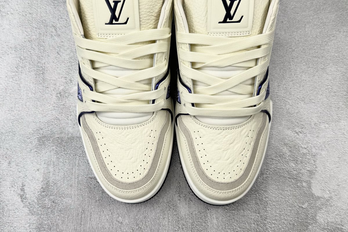 路易威登 LOUIS VUITTON Trainer 白蓝 鞋标实拍图