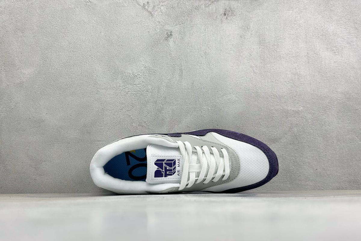 耐克 Nike Air Max 1 耐克气垫 缓震 耐磨运动鞋 黑白蓝 背面实拍图