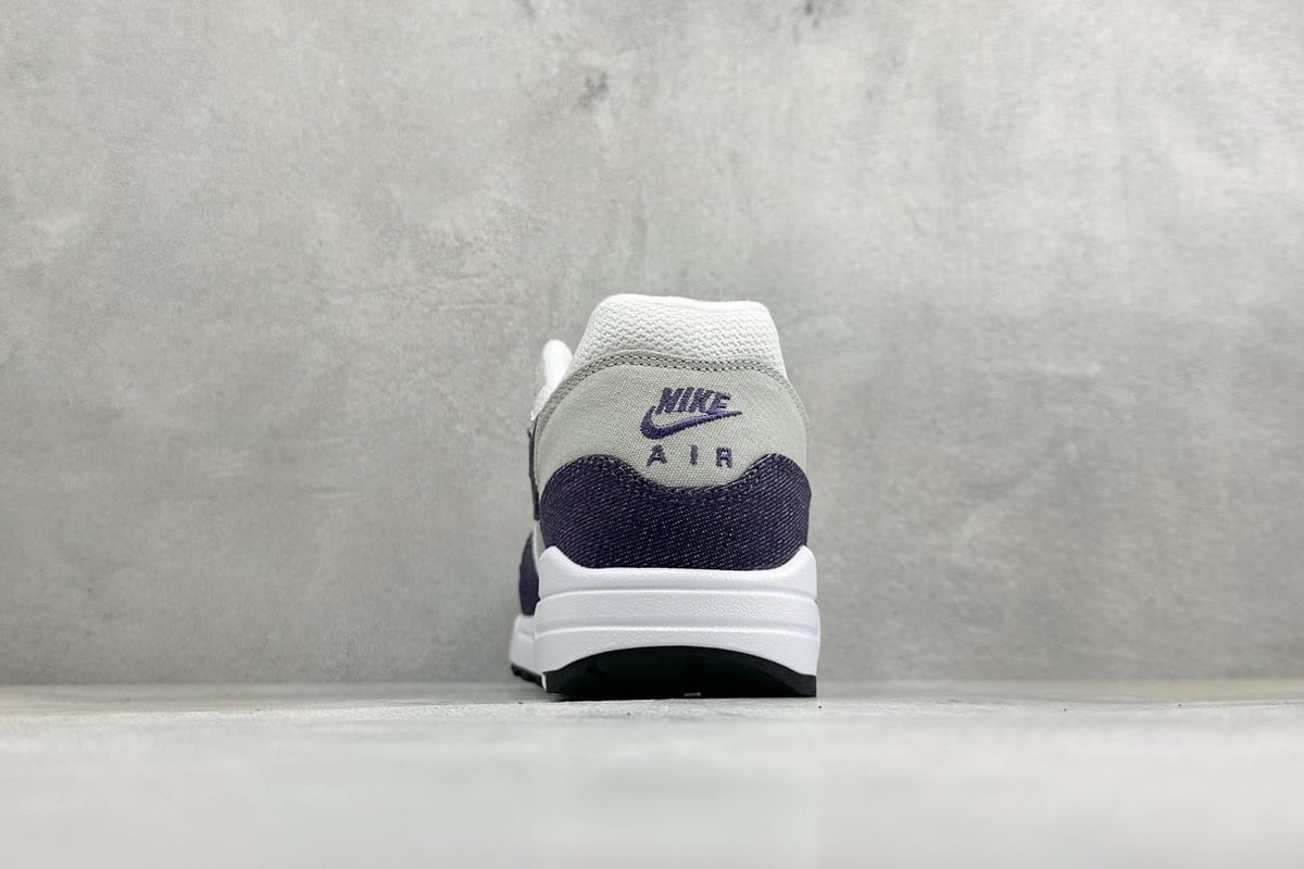 耐克 Nike Air Max 1 耐克气垫 缓震 耐磨运动鞋 黑白蓝 鞋底实拍图
