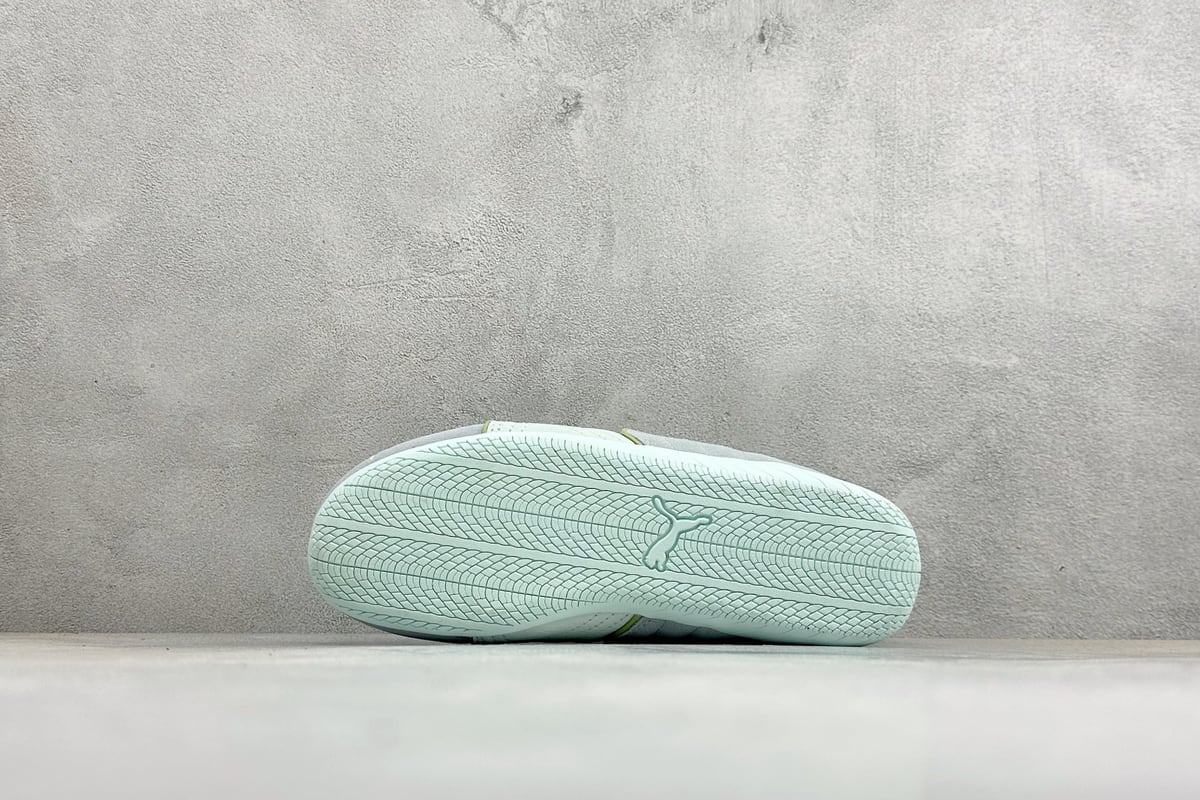 彪马 Puma Speedcet Etoile Wns 银绿蓝 鞋头实拍图