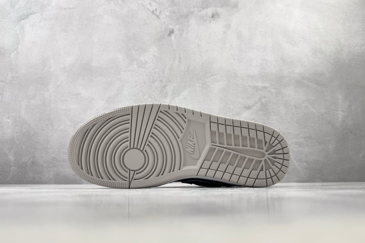 乔丹 Air Jordan 1 综合版 灰蓝-实拍图4