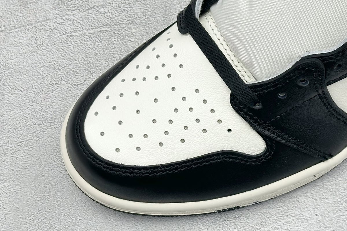 乔丹 Air Jordan 1 Retro High Og 黑摩卡 白银橙 鞋标实拍图
