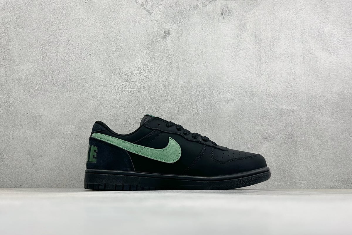 耐克 Nike BIG LOW 耐克 简约百搭 減震耐磨 低帮板鞋 银蓝绿 侧面实拍图