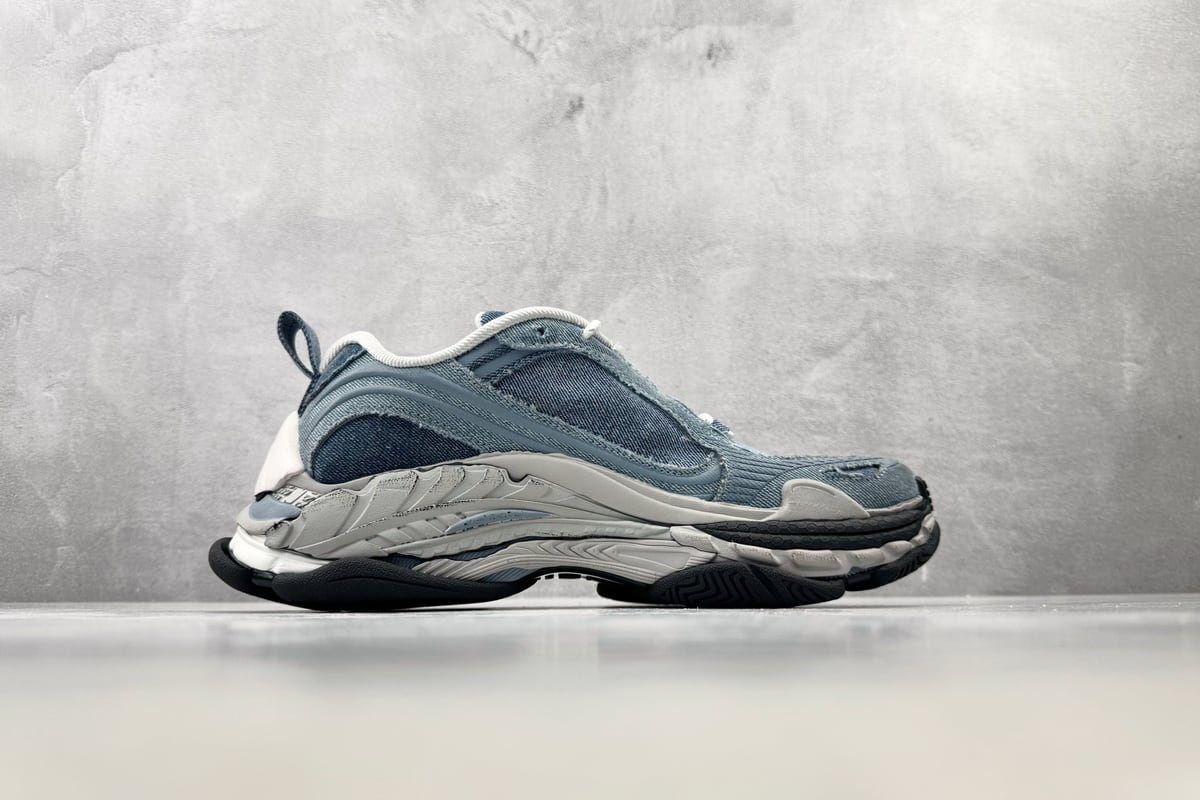 巴黎世家 Balenciaga Triple S.2 2 DENIM 最新 批次 银蓝黑 侧面实拍图