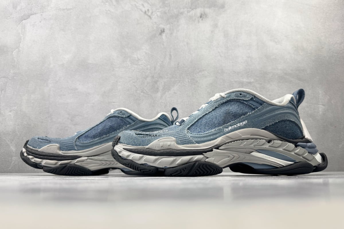 巴黎世家 Balenciaga Triple S.2 2 DENIM 最新 批次 银蓝黑 鞋跟实拍图