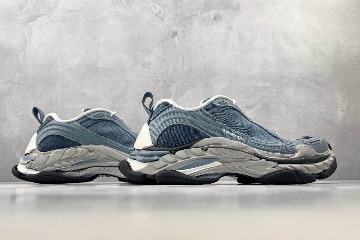 巴黎世家 Balenciaga Triple S.2 2 DENIM 最新 批次 银蓝黑 鞋底实拍图