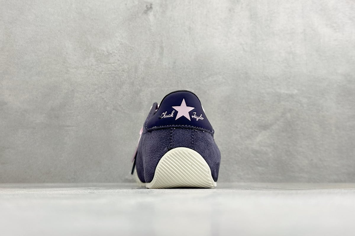 匡威 Converse All Star 自从2019年匡威进军篮球鞋市场往后给我们带来了All Star Pro BB Evo和Converse G4,也签约了第三位代言人谢伊-吉尔吉斯-亚历山大,给我们带来了全新的Converse All Star Pro BB Evo鞋款,相比较原版BB Low,Evo版本拥有着更为合理的低帮设计。就BB low的体验来说,从第一次上脚我就对他赋予了高度评价:这是一双训练脚踝力量的神器!但很显然,全新的Evo版本提高了鞋帮后势的幅度,看起来安全了很多。整双球鞋带来安全感的也不仅仅只有简单的低帮弧度改良。再设计的鞋面其实是EVO版本最大的亮点-实拍图6
