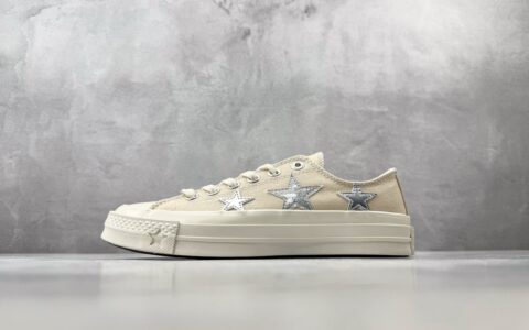 匡威Converse CHUCK 70 X 星星印花米色 米银棕纯原版本 货号：A24221C
