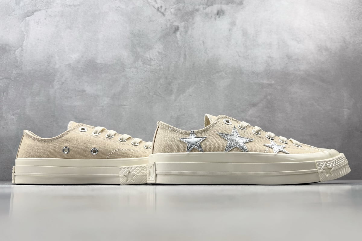 匡威 Converse CHUCK 70 X 星星印花 米色 • 米银棕 鞋底实拍图