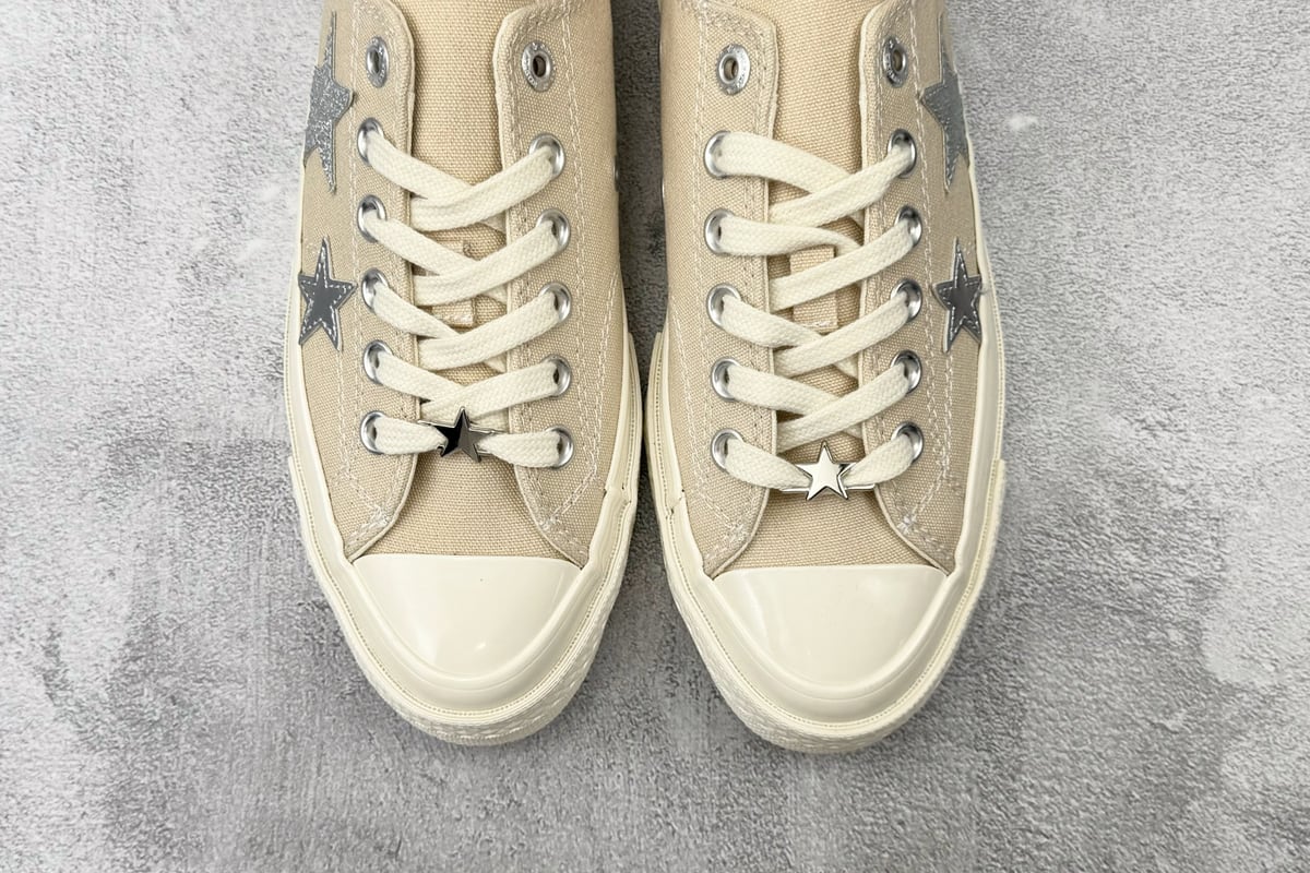 匡威 Converse CHUCK 70 X 星星印花 米色 • 米银棕 鞋标实拍图