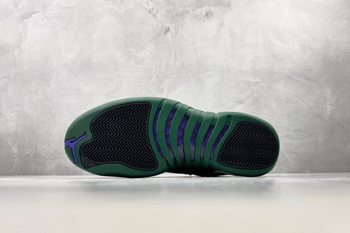 乔丹 Air Jordan 12 Retro 原版 白绿 鞋头实拍图