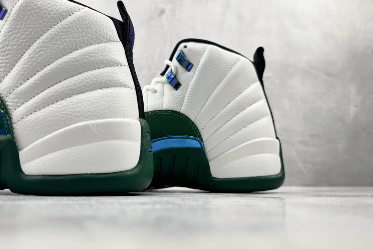 乔丹 Air Jordan 12 Retro 原版 白绿 上脚实拍图
