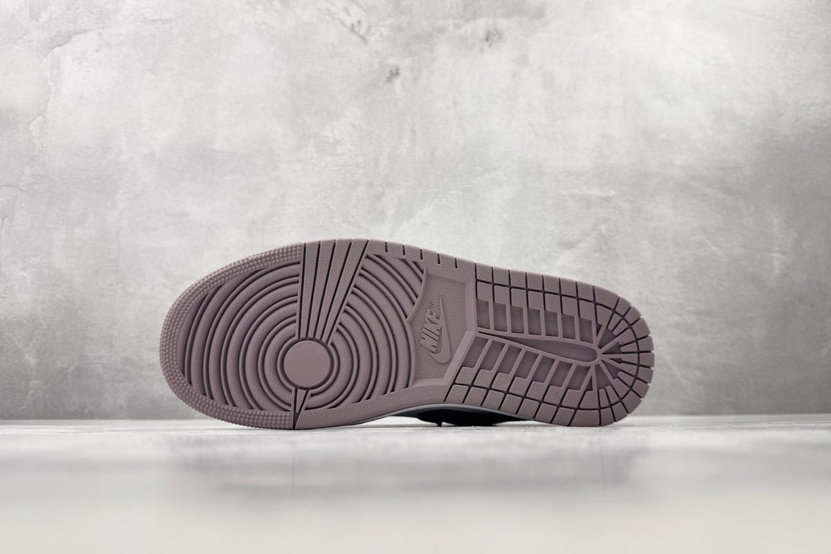 乔丹 Air Jordan 1 Low 浅紫 鞋头实拍图