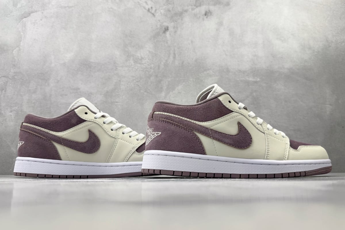 乔丹 Air Jordan 1 浅紫 银粉红 鞋底实拍图