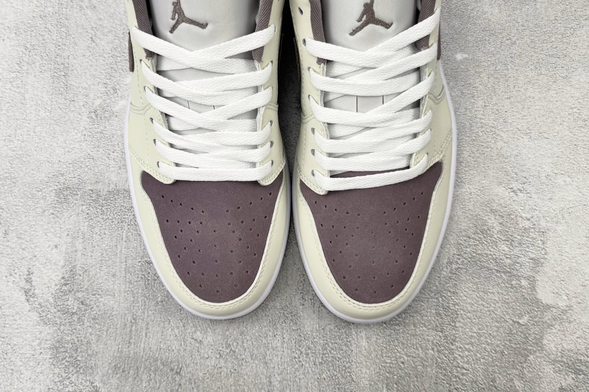 乔丹 Air Jordan 1 浅紫 银粉红 鞋标实拍图