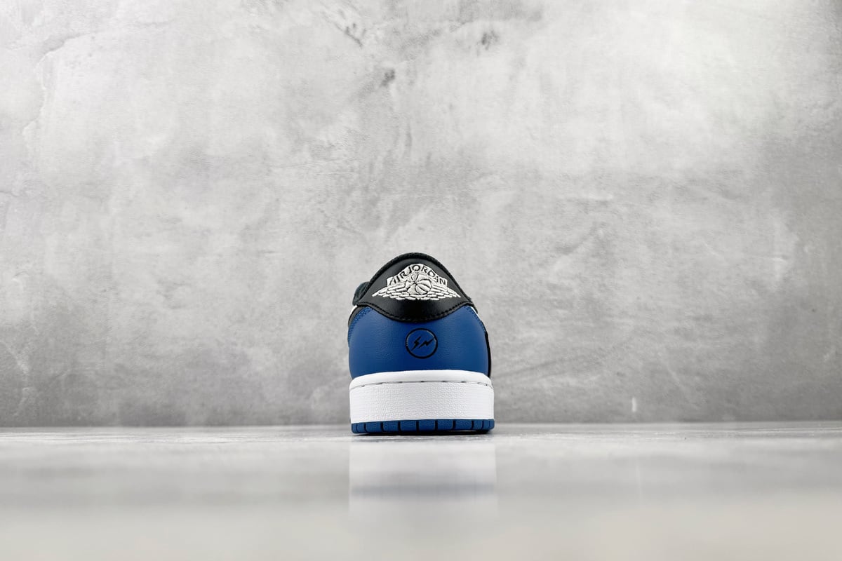 乔丹 Air Jordan × Travis Scott Air Jordan 1 Low OG 综合版 蓝白倒钩-实拍图9