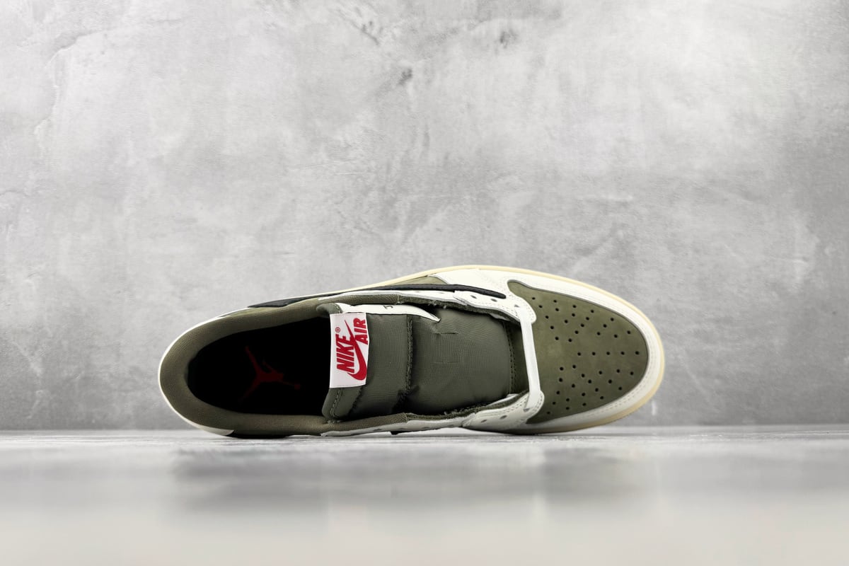 乔丹 Air Jordan × Travis Scott Air Jordan 1 Low OG 倒钩8.0 Medium Olive米绿 顶级纯原 完美复刻-实拍图3