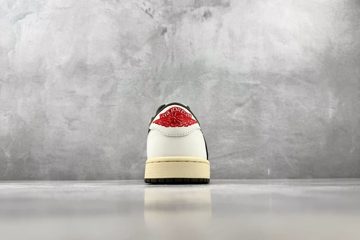 乔丹 Air Jordan × Travis Scott Air Jordan 1 Low OG 倒钩8.0 Medium Olive米绿 顶级纯原 完美复刻-实拍图9