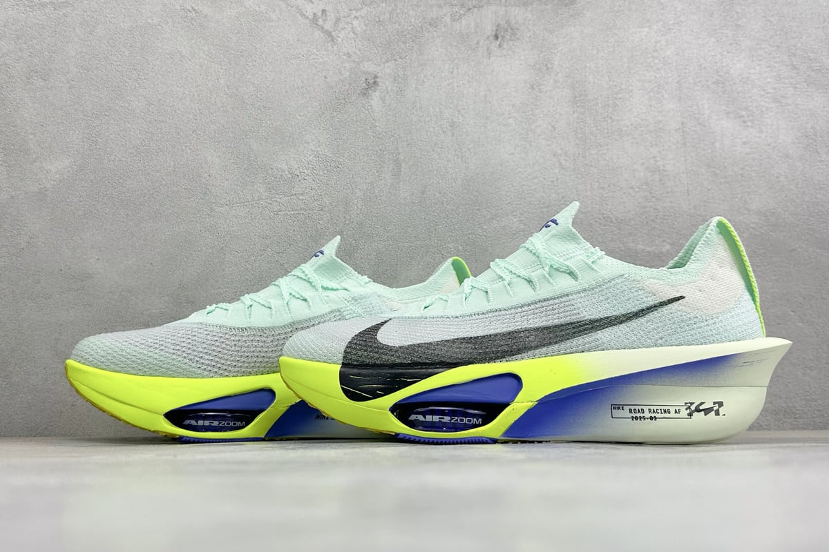 耐克 Nike Zoom VaporFly Next 3% "Prototype" 白银绿 鞋跟实拍图