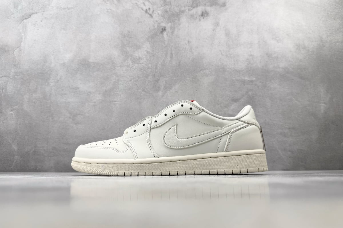 乔丹 Air Jordan 1 Retro OG 白色 正面实拍图