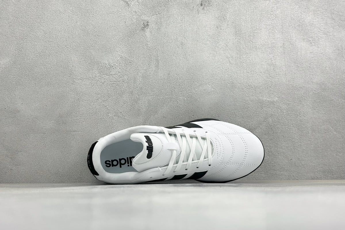 阿迪达斯 Adidas Trainers 赛车跆拳道二代 阿迪经典复古慢跑鞋 白银 背面实拍图