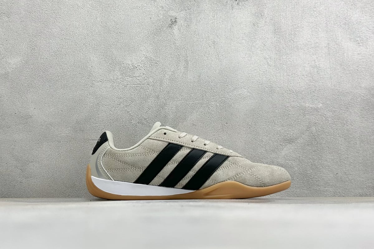 阿迪达斯 Adidas Originals Adiracer 黑 侧面实拍图