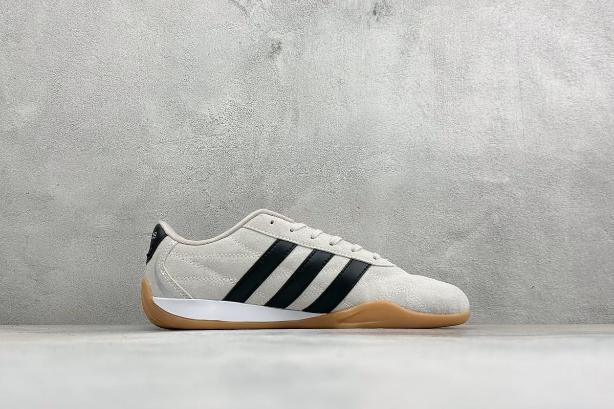 阿迪达斯 Adidas Originals Adiracer 2026 银橙黑 侧面实拍图