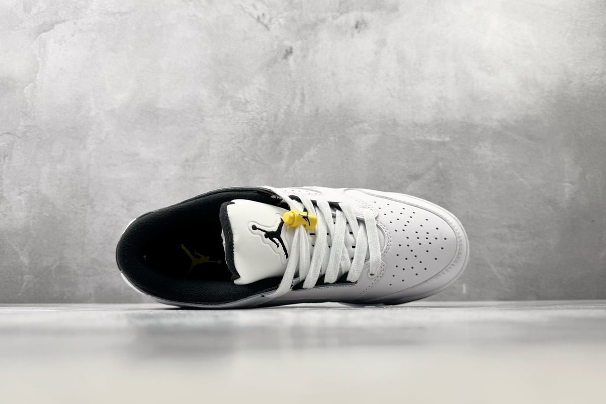 乔丹 Air Jordan Sixty Plus 白黑 白黑 背面实拍图