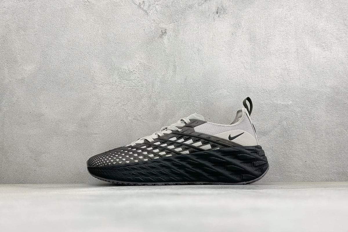 耐克 Nike HYEIN SEO x Ava Rover Ava Rover 白黑橙 正面实拍图