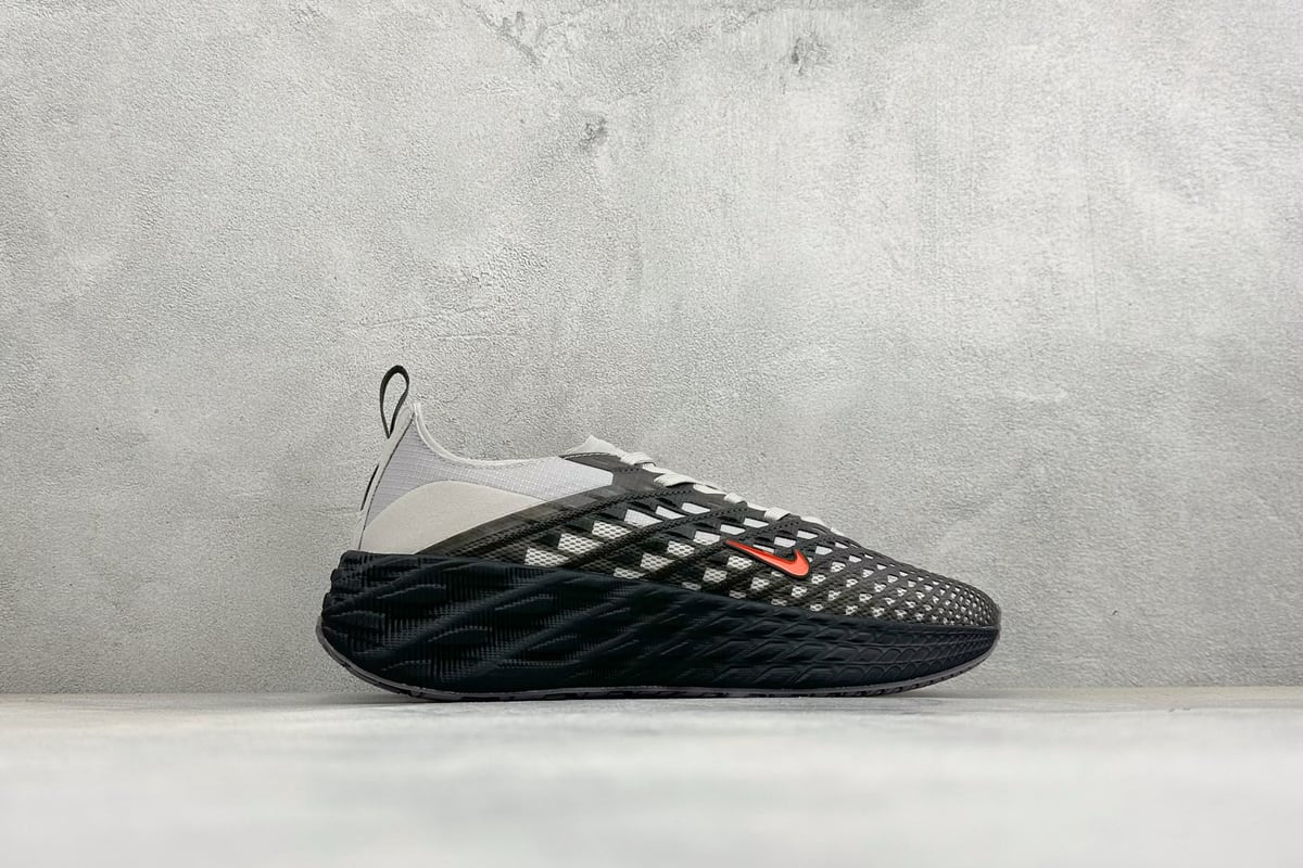 耐克 Nike HYEIN SEO x Ava Rover Ava Rover 白黑橙 侧面实拍图