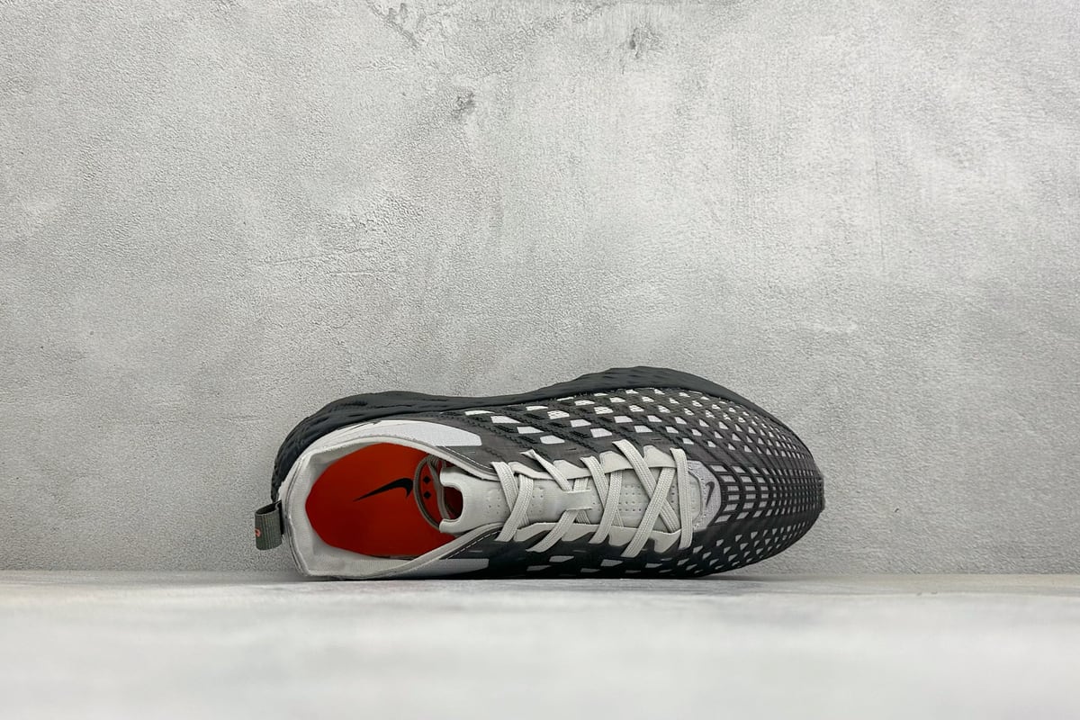 耐克 Nike HYEIN SEO x Ava Rover Ava Rover 白黑橙 背面实拍图