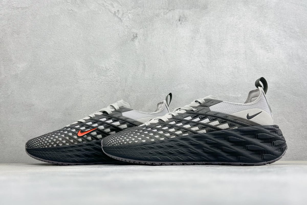 耐克 Nike HYEIN SEO x Ava Rover Ava Rover 白黑橙 鞋跟实拍图
