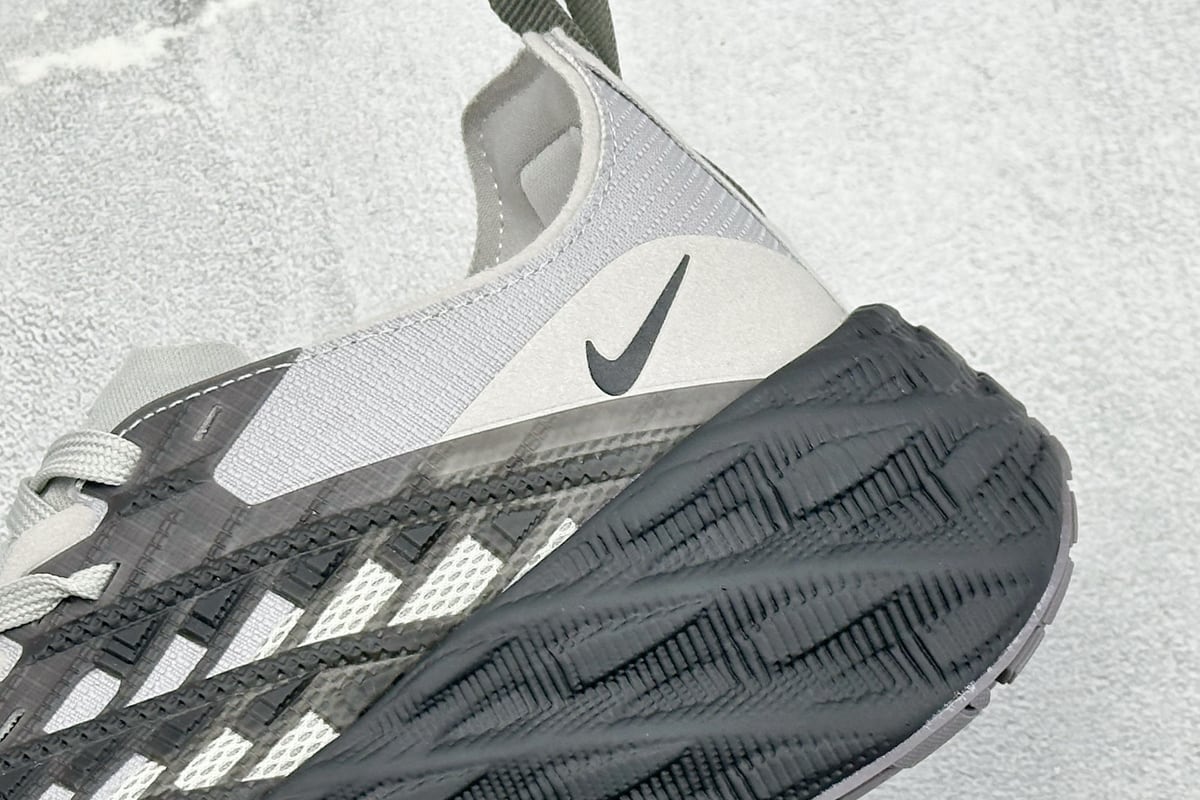 耐克 Nike HYEIN SEO x Ava Rover Ava Rover 白黑橙 细节实拍图