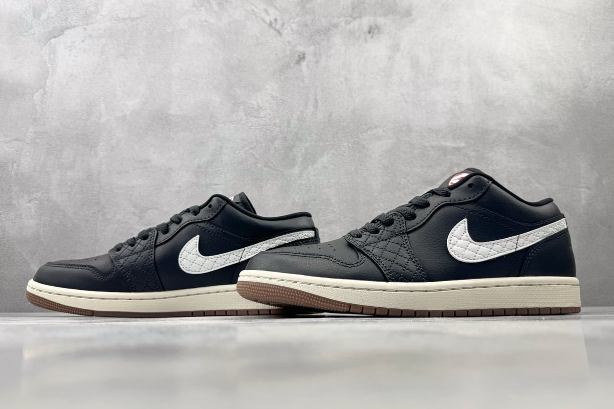 乔丹 Air Jordan 1 SE 公司级 黑白 鞋跟实拍图