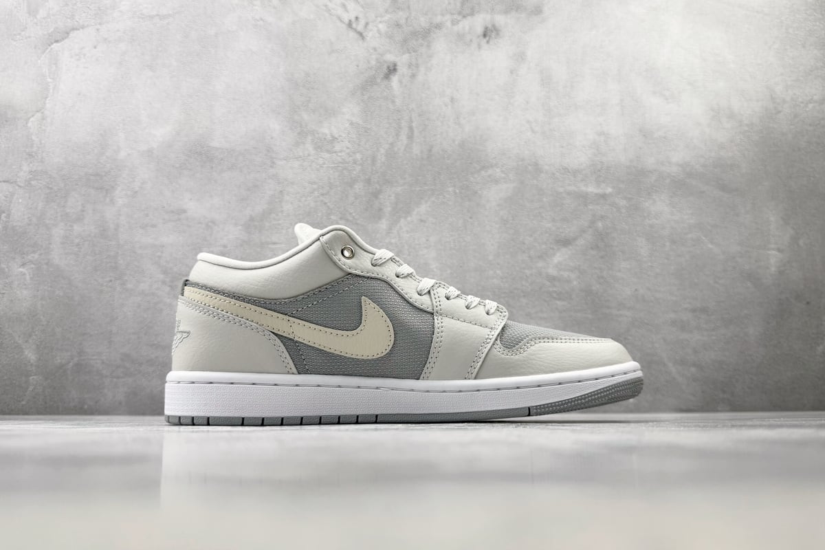 乔丹 Air Jordan 1 SE 浅灰 侧面实拍图