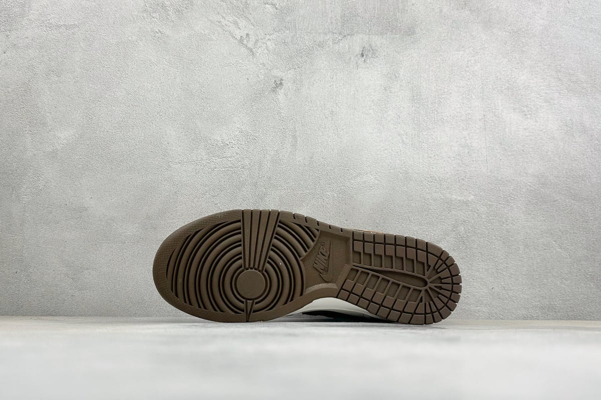 耐克 Nike Big Low 耐克 简约百搭 減震耐磨 低帮板鞋 白棕 鞋头实拍图