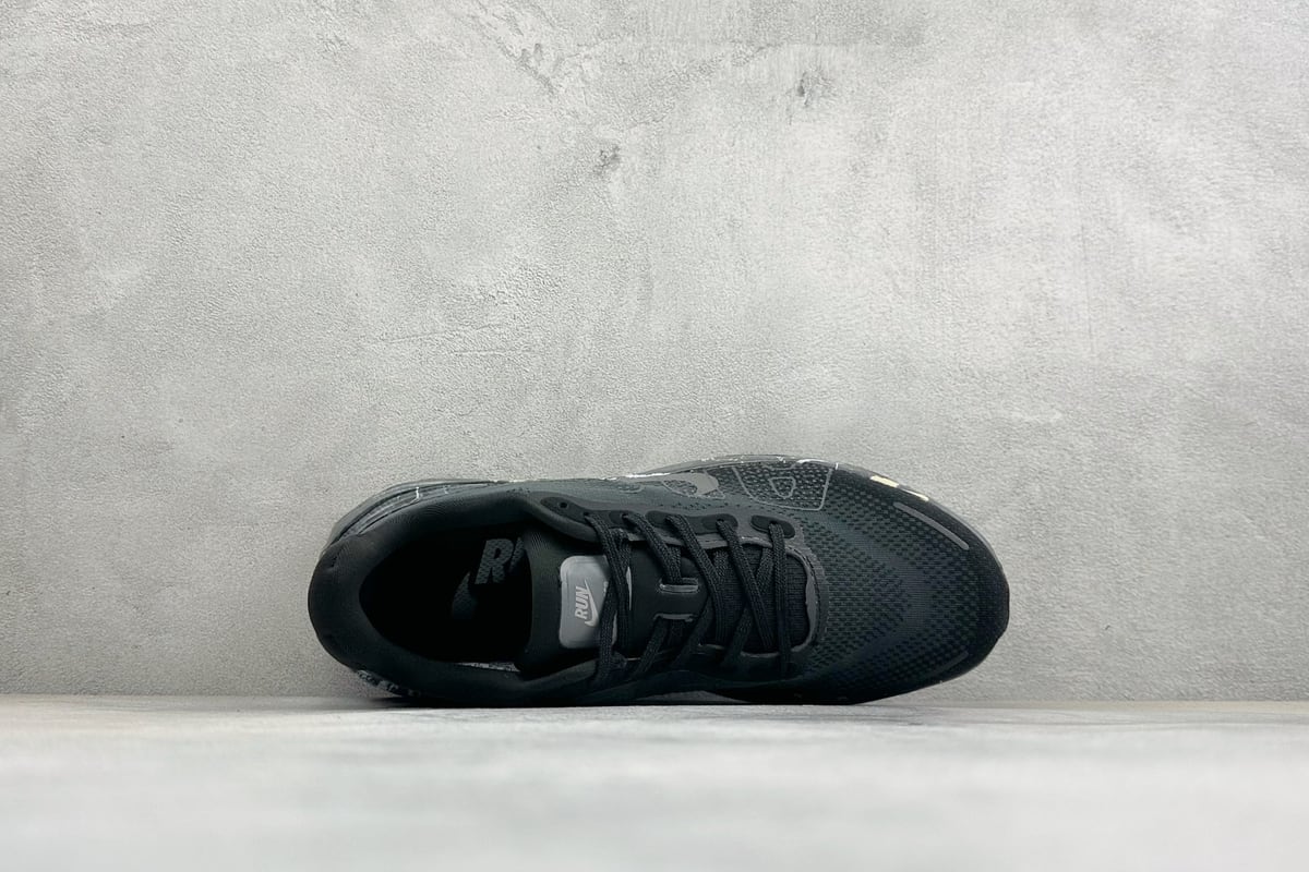 耐克 Nike Air Zoom Pegasus Premium 黑银 背面实拍图
